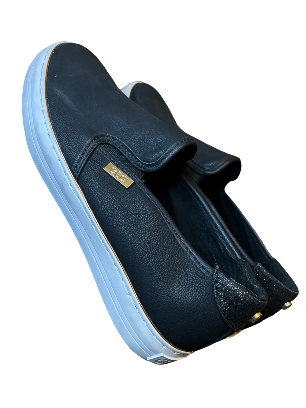 GBG Los Angeles By GUESS Gollys3 Black Faux Leather Slip On Sneakers Gold
